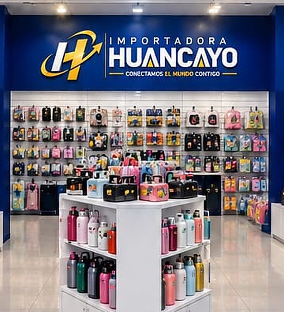 Exhibición central de mochilas, loncheras y tomatodos